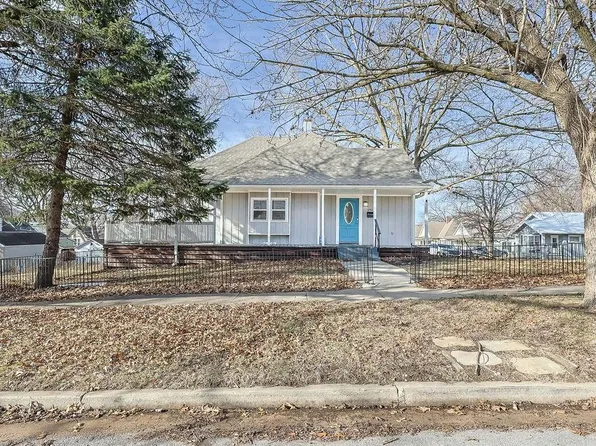 2924 Felix St, Saint Joseph, MO 64501