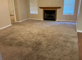 211 Windwood Ln, Victoria, TX 77904