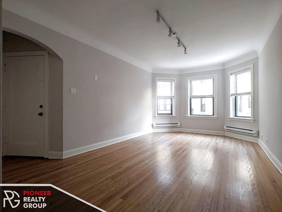 1st image of 2325 N Rockwell St APT 2A