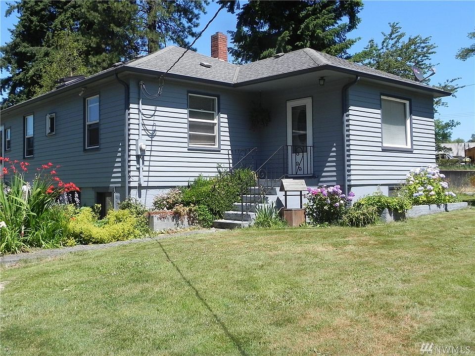 1st image of 3025 300th St NW