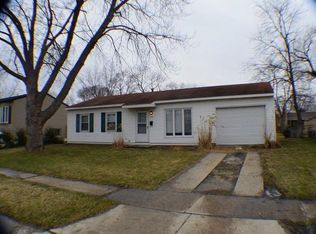 212 Nippert Ave, Romeoville, IL 60446