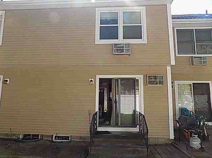 2nd image of 41 S Main St APT 6