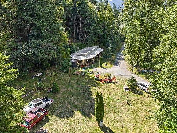 5th image of 49300 Trans Canada Hwy