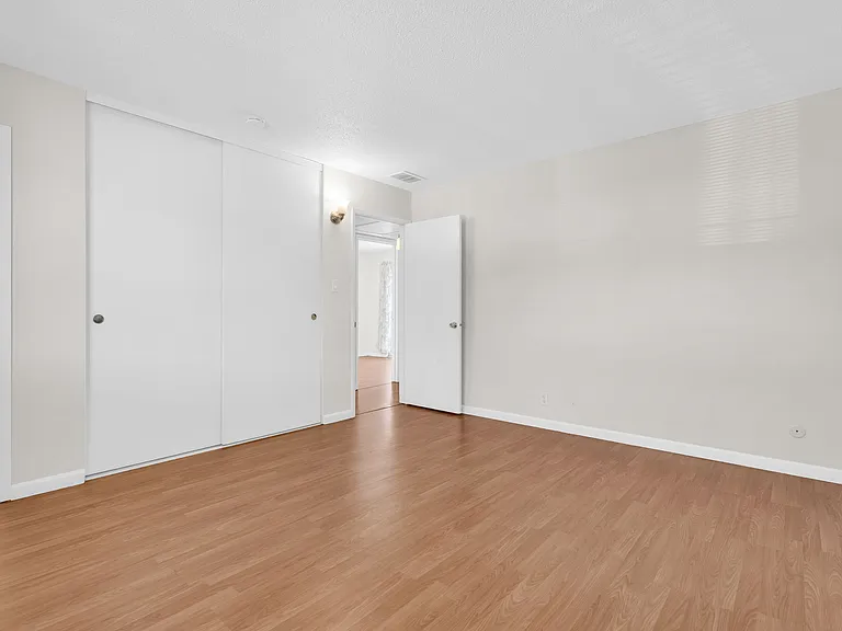 945 Kearney St #12 — Photo 25