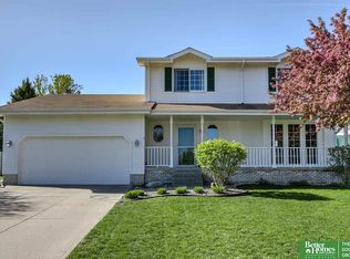 11413 S 44th Avenue Cir, Bellevue, NE 68123