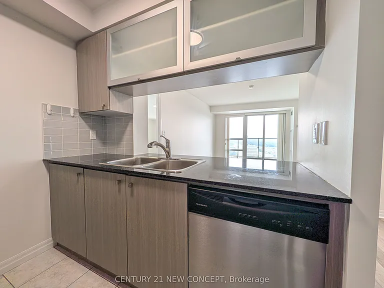 2015 Sheppard Ave E #2302 — Photo 4