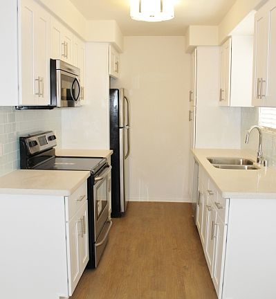 4th image of 1852 Corinth Ave APT 14