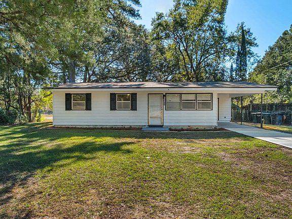 2nd image of 3711 Shoreline Dr