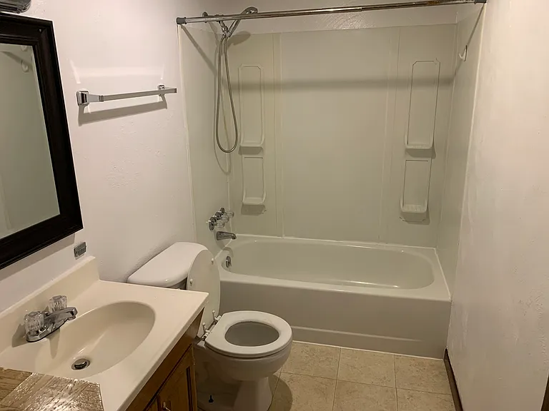 1 bed, 1.0 bath, 530 sqft, $700 — Photo 8