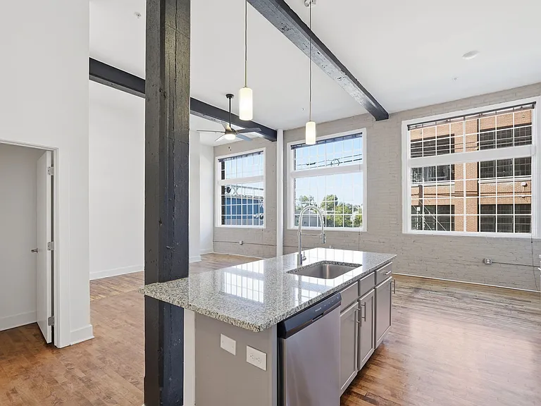 The Interwoven Lofts — Photo 9