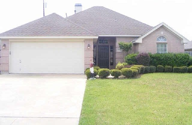 1st image of 1306 Hyde Park Blvd