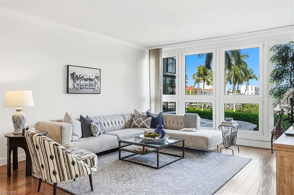 2 bed, 2.0 bath, 1730 sqft, $10,000 — Photo 3