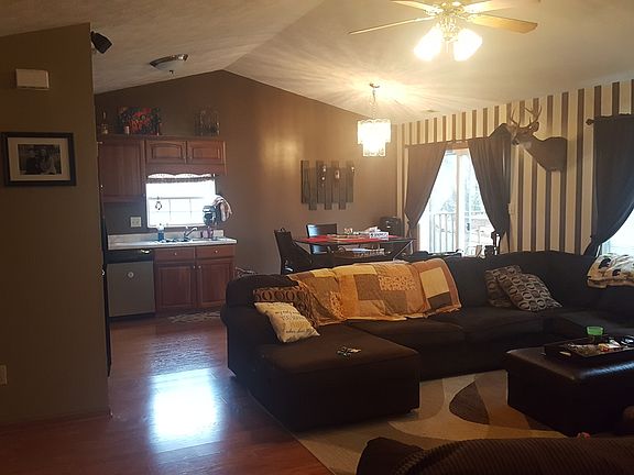 3rd image of 340 Pennwood Ln