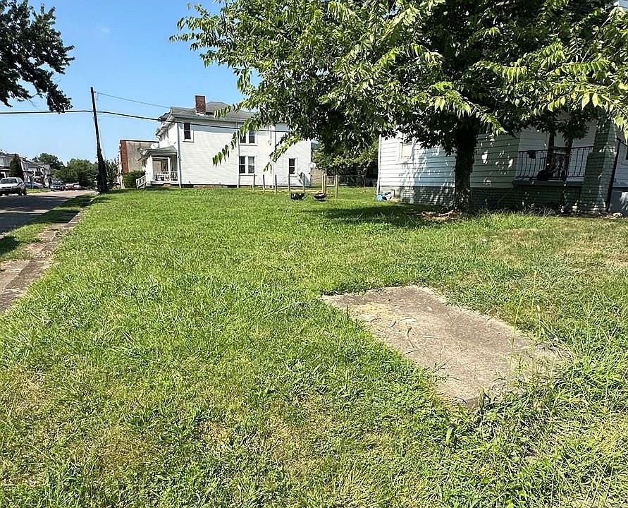 1st image of 903 Bertha Ave