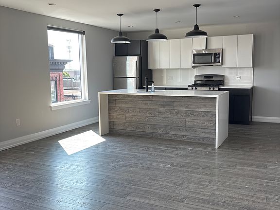 2nd image of 512 E Girard Ave APT 401
