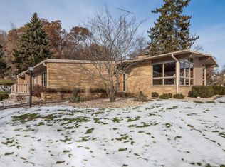 1875 Geneva Bay Dr, Lake Geneva, WI 53147