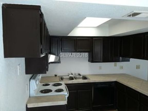 3rd image of 4300 N Lamont St APT 228