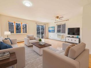 86-53 Avon St #3, Jamaica, NY 11432