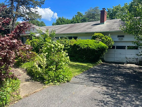 2nd image of 61 Lauren Ave