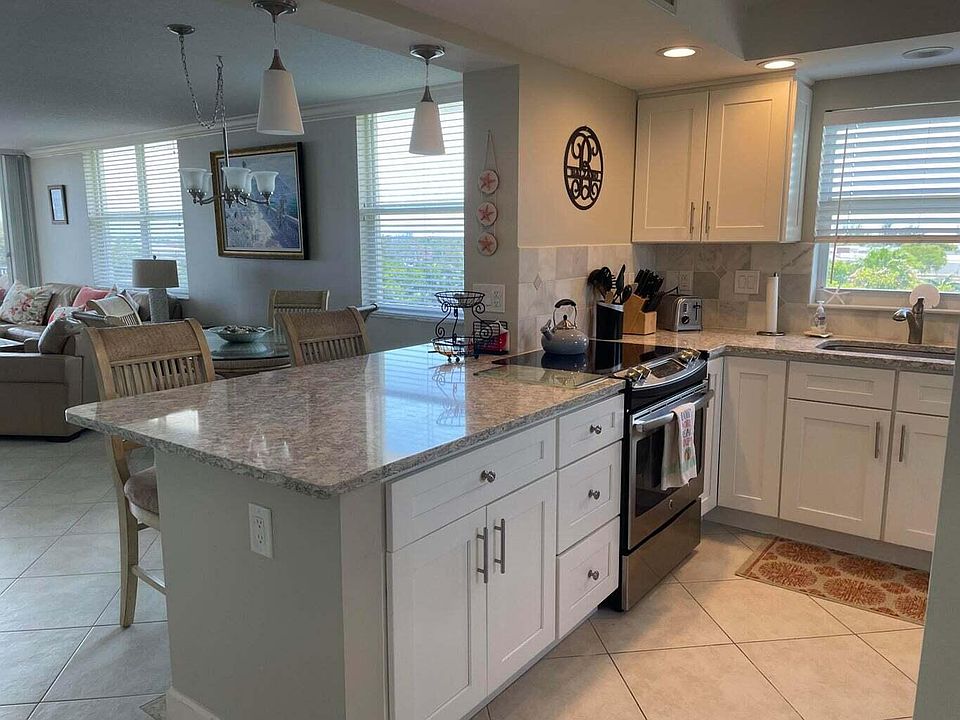 1st image of 1 Harbourside Dr APT 4707