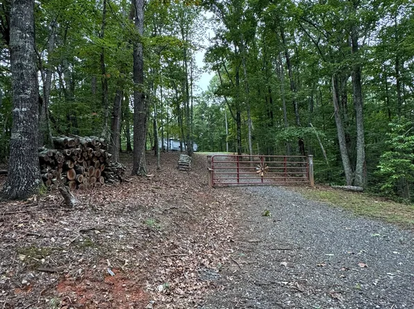 431 Camp Highland Rd, Ellijay, GA 30540