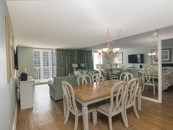 4th image of 9820 Queensway Blvd. #1406