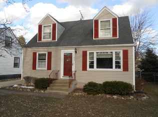 1031 S Saylor Ave, Elmhurst, IL 60126