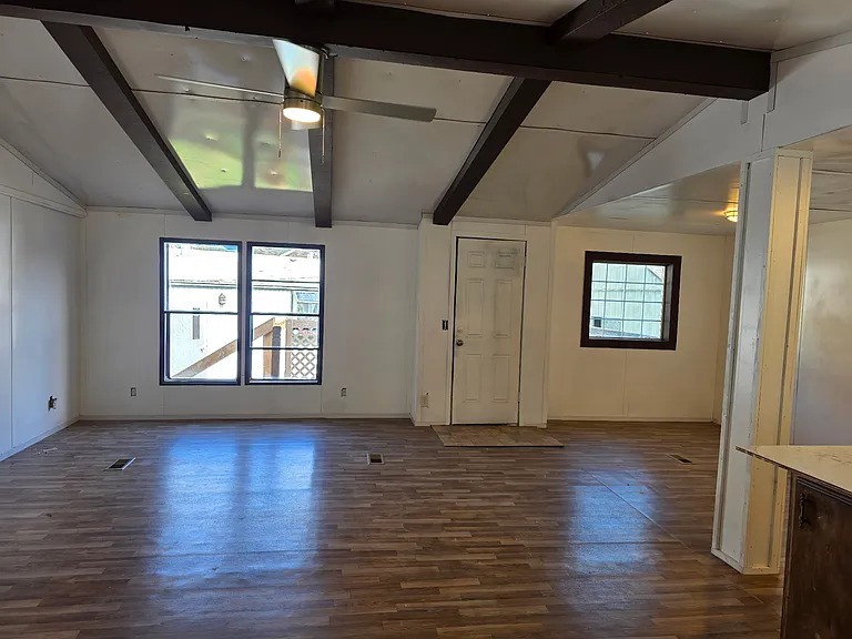 2800 Miner St — Photo 5