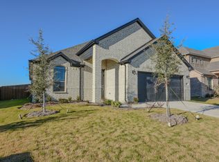 608 Clark St, Grandview, TX 76050