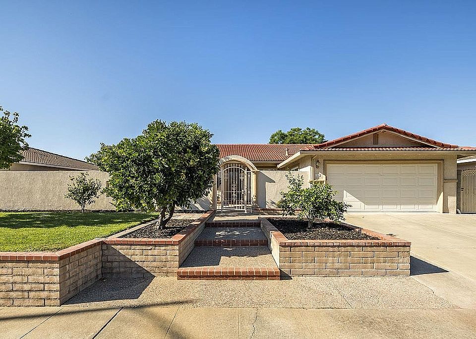 1st image of 1107 Rhinecastle Way