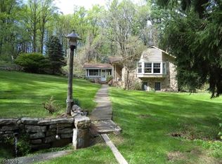 14 Turkey Run, Asbury, NJ 08802