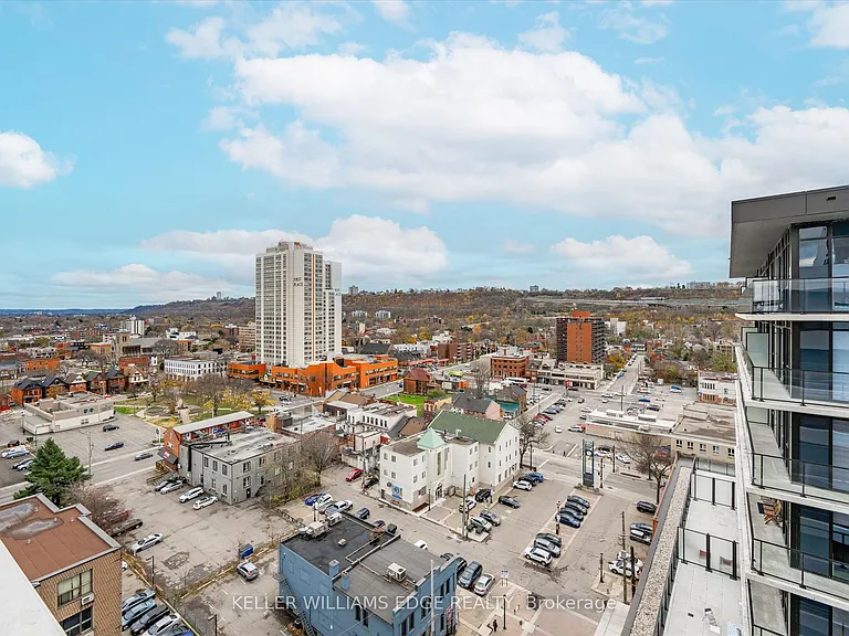 212 King William St E #418 — Photo 31