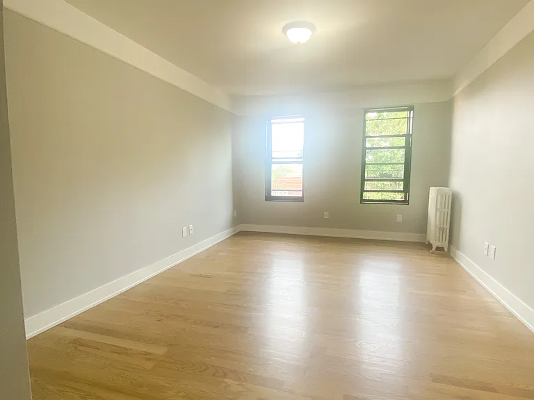 15711 Sanford Ave #C9 — Photo 6