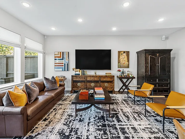 1423 Biondo Way — Photo 8