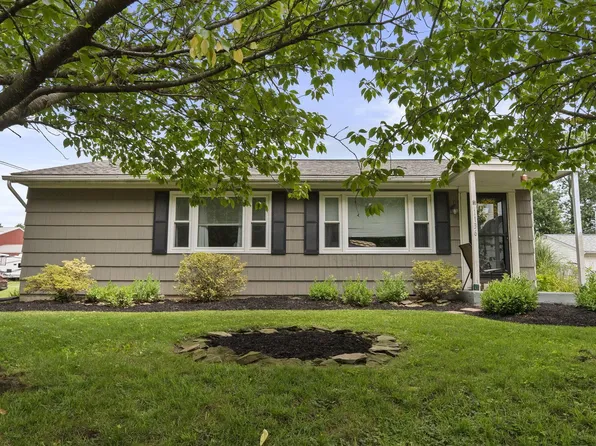1136 Pike St SW, Pataskala, OH 43062