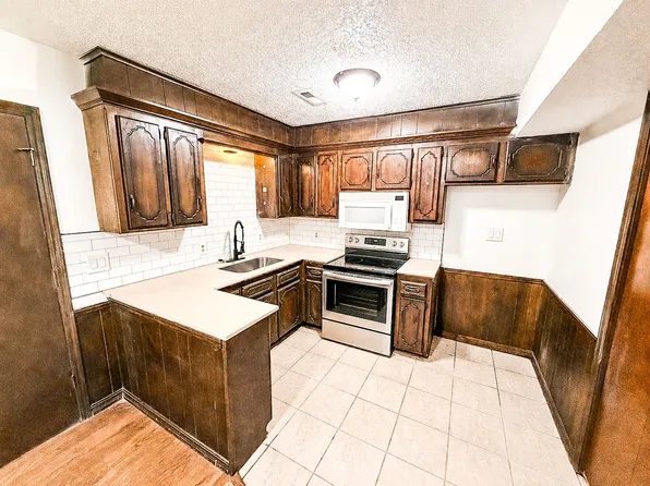 501 N Main St, Jennings, OK