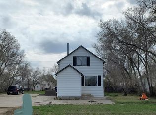 321 1st St W, Ponteix, SK S0N1Z0