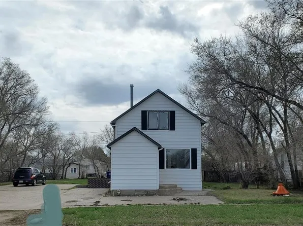 321 1st STREET W, Ponteix, SK S0N 1Z0