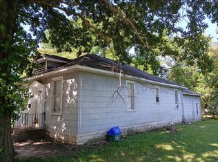 408 S James St, Carbondale, IL 62901