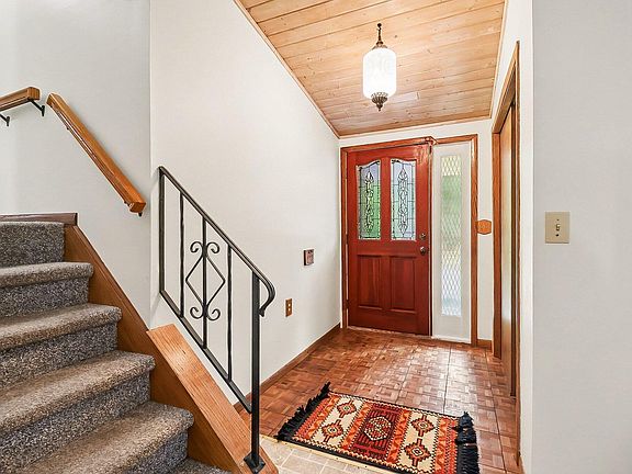 5th image of 1878 E Parkdale Ave