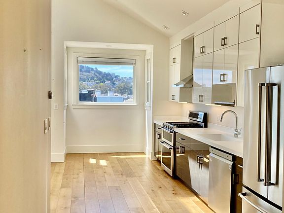5th image of 2059 Golden Gate Ave #5