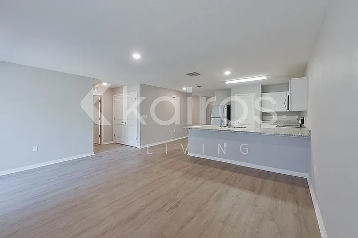 2799 W Sheila Dr — Photo 4