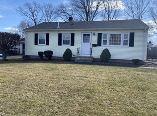 16 Meadow St, North Attleboro, MA 02760