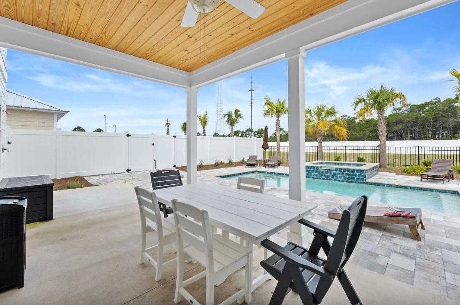10 bed, 8.0 bath, $34,400 — Photo 4