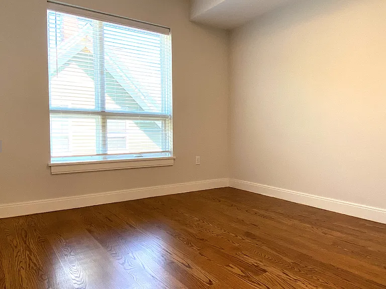 5 Adamson St #222 — Photo 4