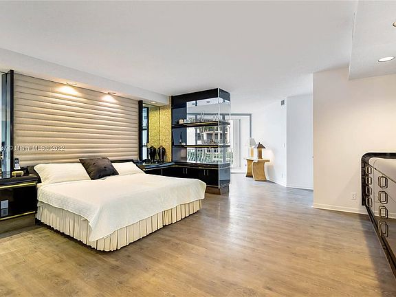 4th image of 10155 Collins Ave APT 202