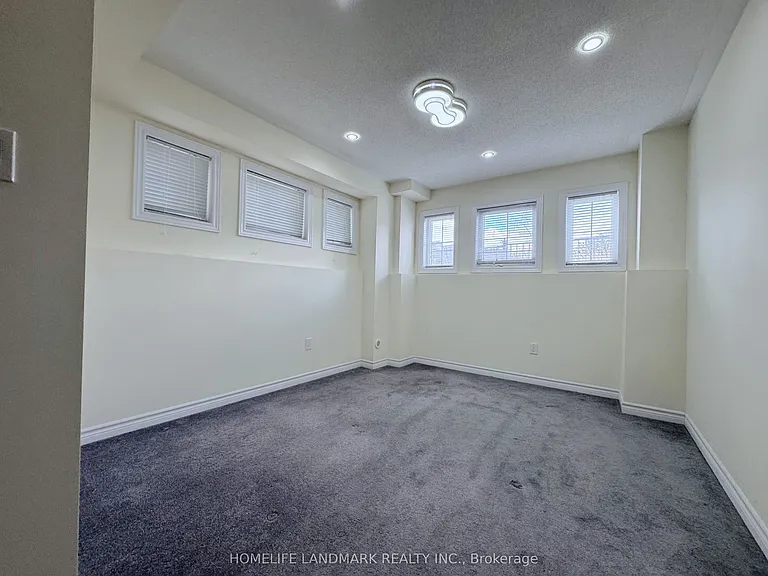 29 Sharbot Ln — Photo 30