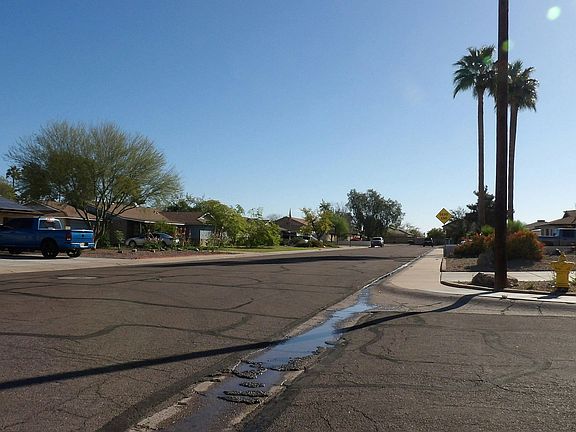 4th image of 8230 N 57th Dr