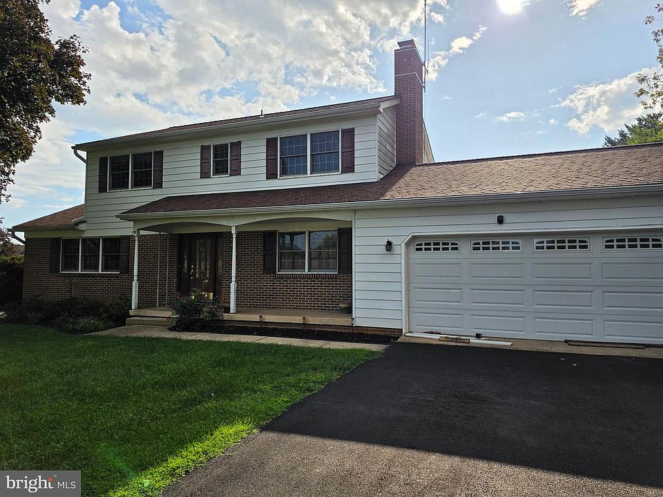 1st image of 7906 Hawthorne Dr