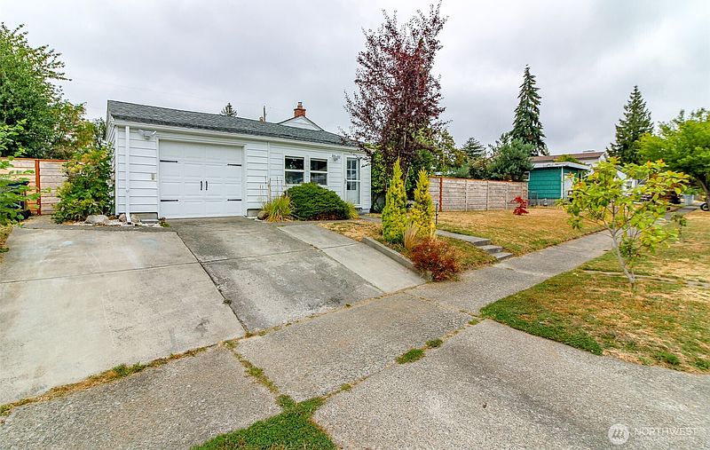 3rd image of 1005 E 57th Street